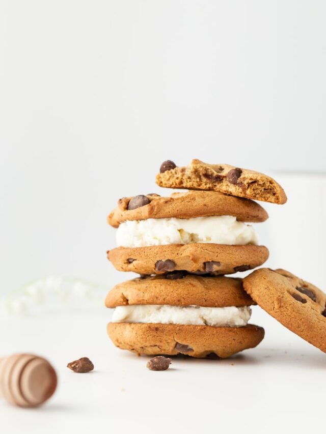 pile of cookies